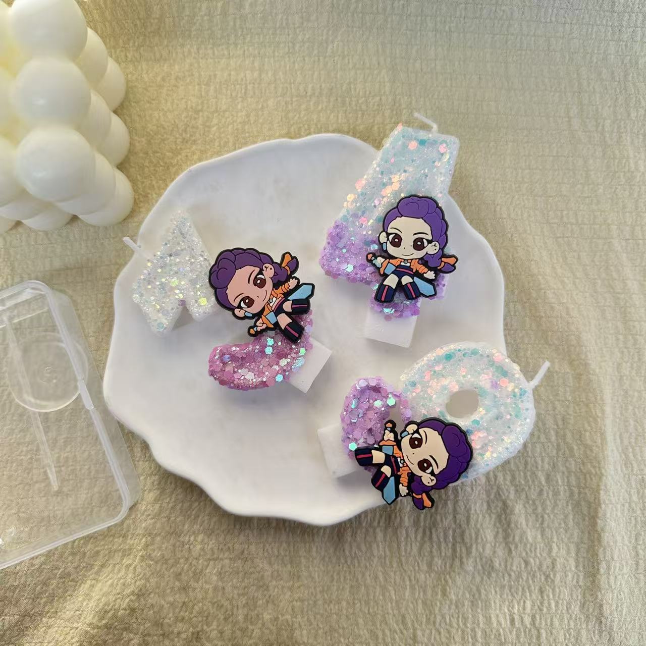 Event Supplies - ウィッチハンターグループ誕生日ナンバーキャンドルホリデーケーキデコレーション小道具パープルグリッタークリエイティブキャンドルパーティー用品テーマギフト