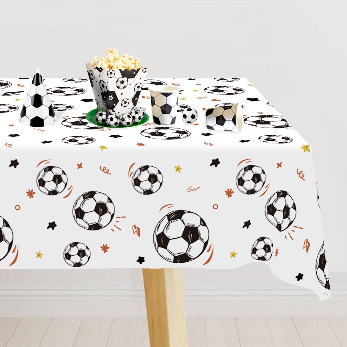 Table Cloth Disposable - 183x137cm サッカーテーマ使い捨てテーブルクロス白背景サッカープラスチックテーブルカバー最初の誕生日パーティーの装飾