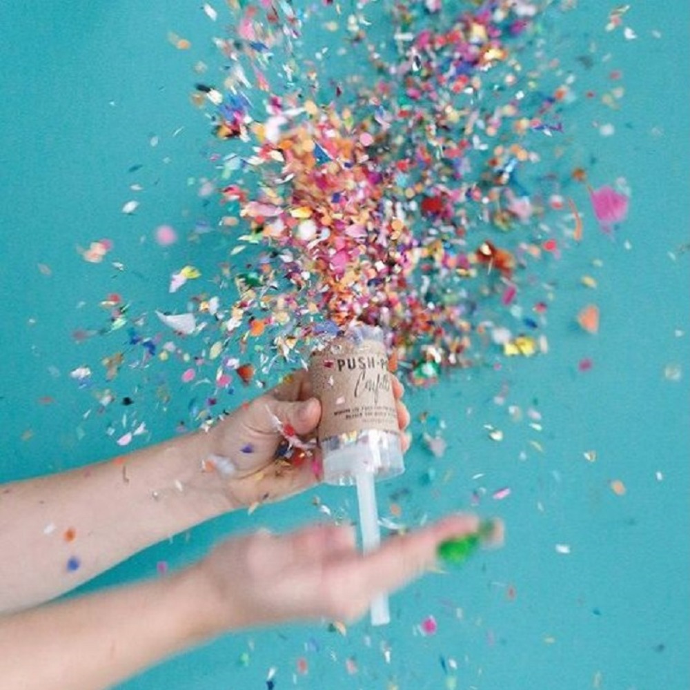 カラフルな1個入りブライダルシャワー、プッシュアップ式の紙吹 - Confetti Cannon Tube のレビューと価格