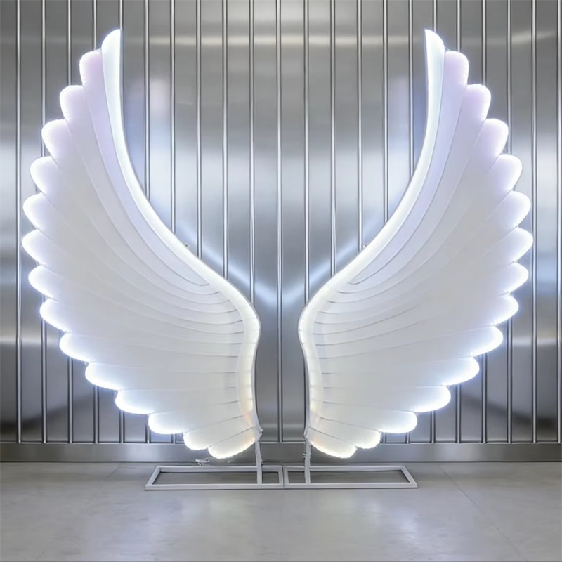 光る天使の羽ライト小道具 カラフルファンタジーLEDウィング - Event & Party Supply のレビューと価格